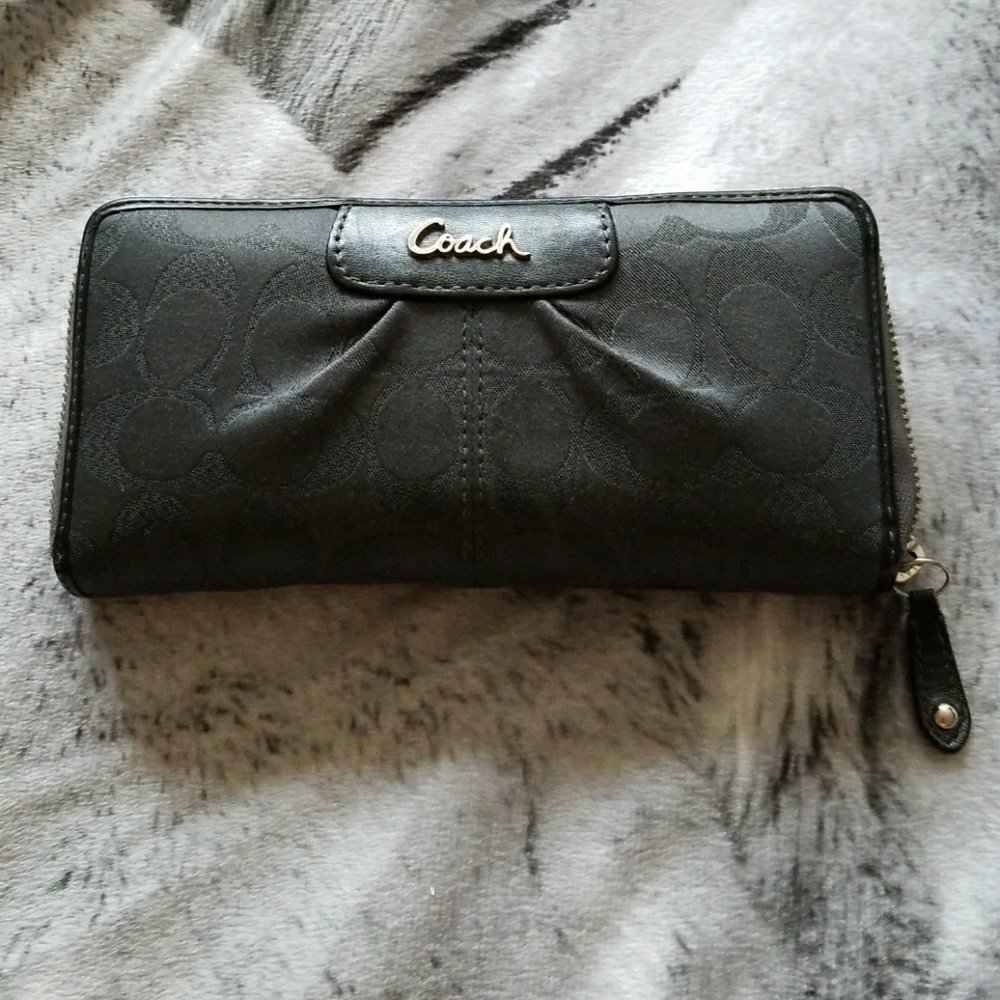 COACH Authentic Wallet